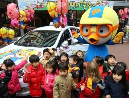 韩国首尔推出动画小企鹅Pororo主题出租车